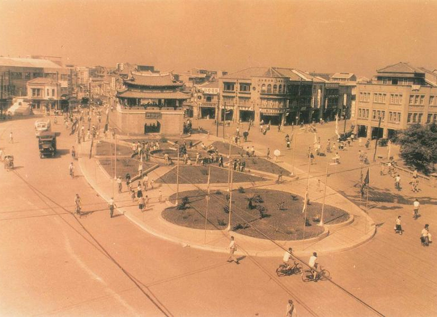 《新竹市地方寶藏資料庫》1960年代新竹東門城廣場